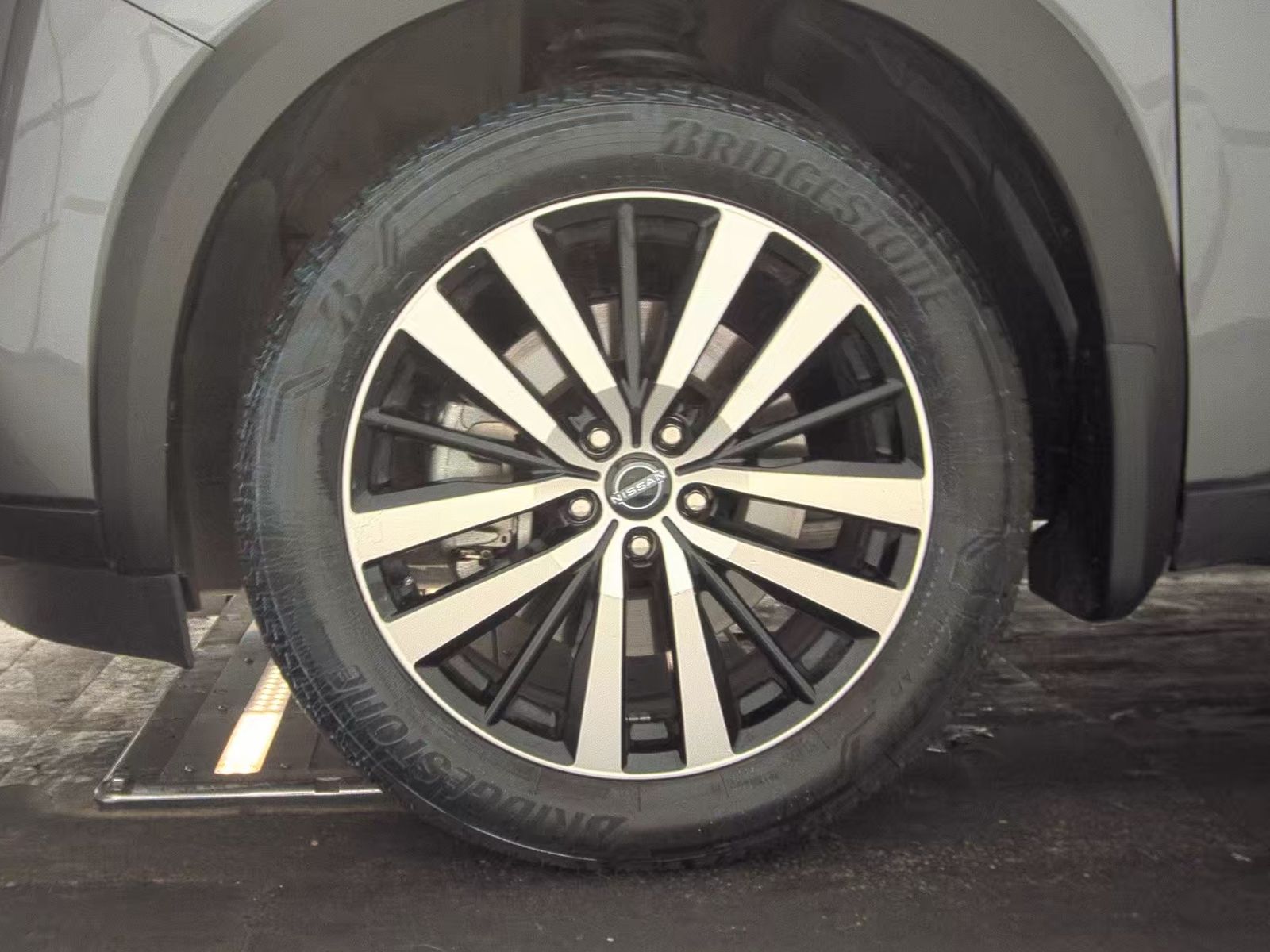 2024 Nissan Pathfinder Platinum AWD