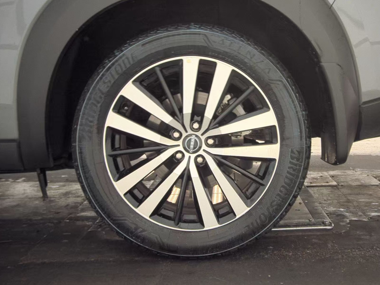 2024 Nissan Pathfinder Platinum AWD