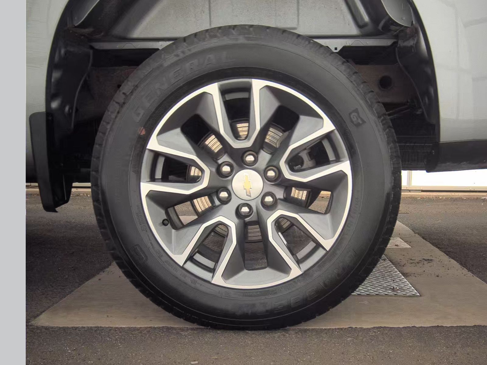 2023 Chevrolet Silverado 1500 LT AWD