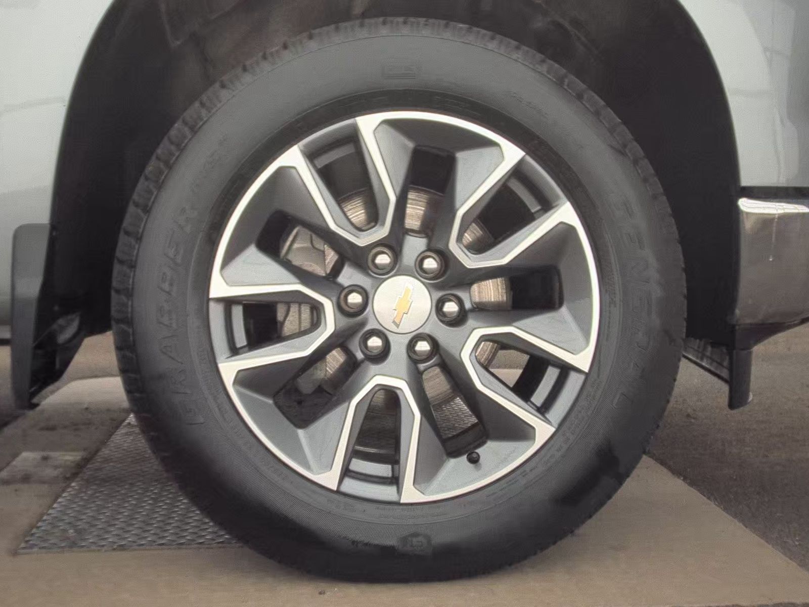 2023 Chevrolet Silverado 1500 LT AWD