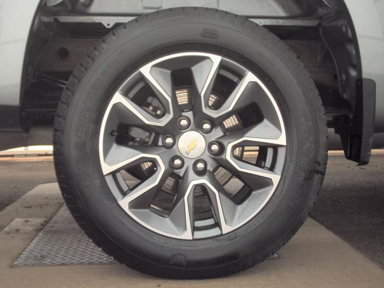 2023 Chevrolet Silverado 1500 LT AWD