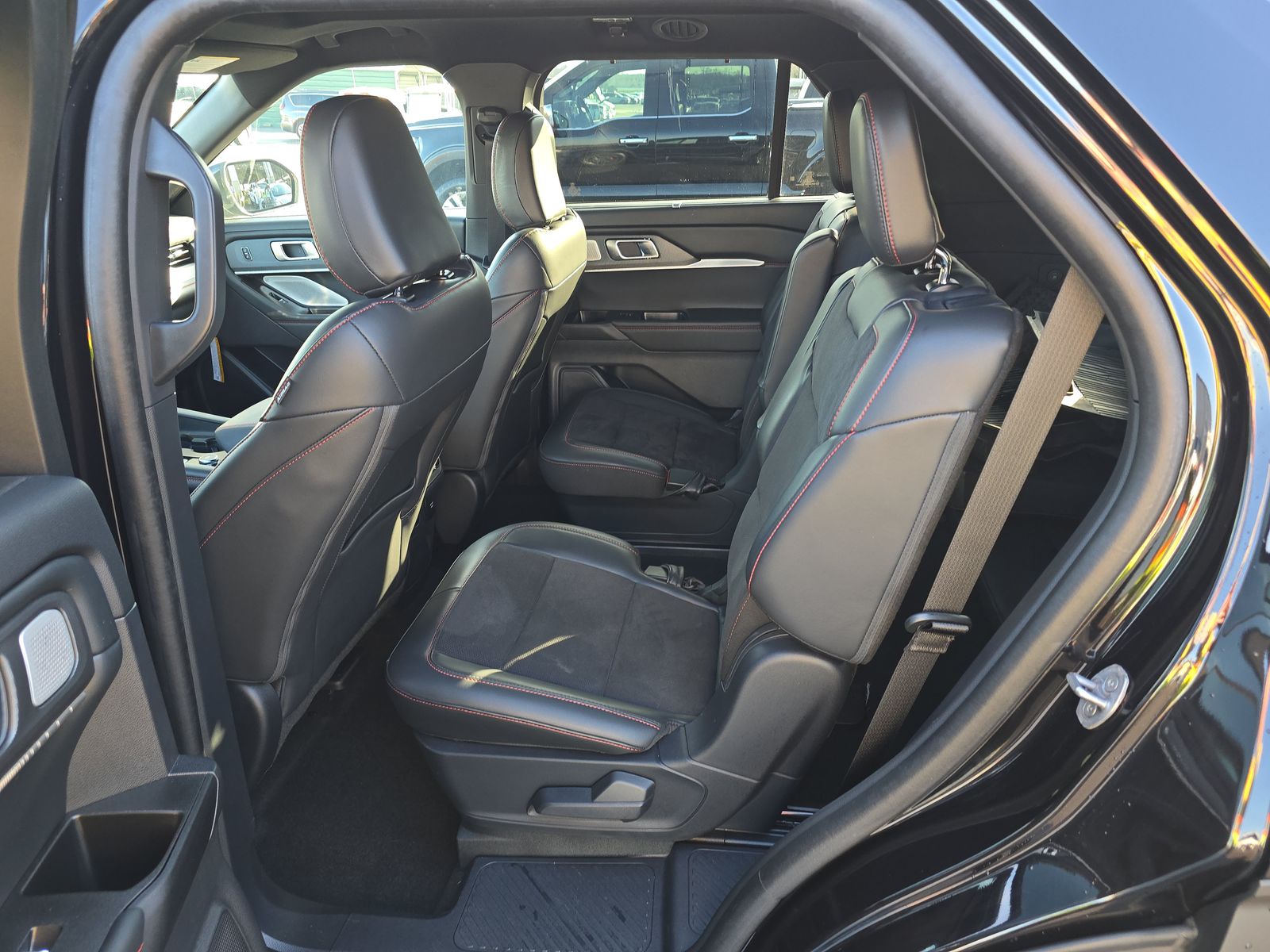 2025 Ford Explorer ST AWD