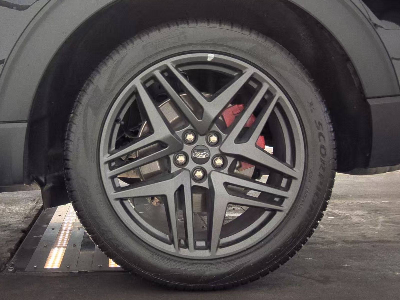 2025 Ford Explorer ST AWD