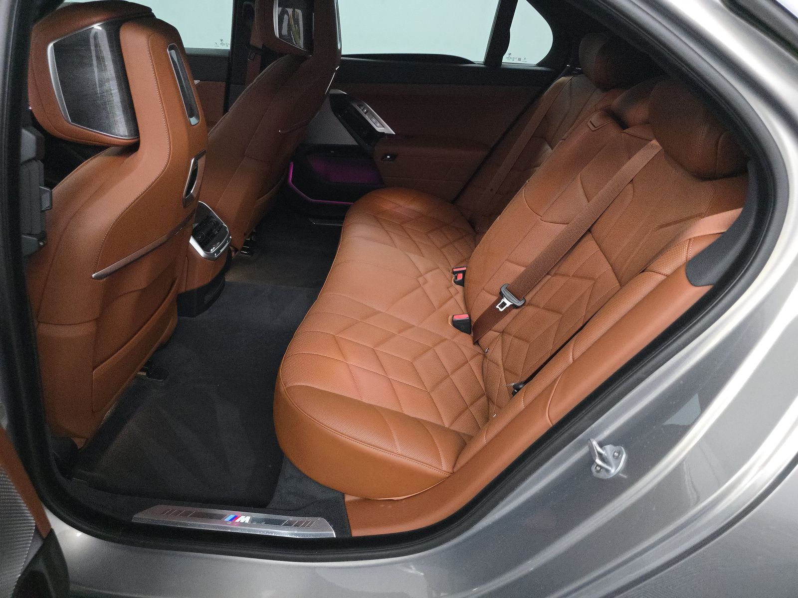 2025 BMW 7 Series 740i RWD