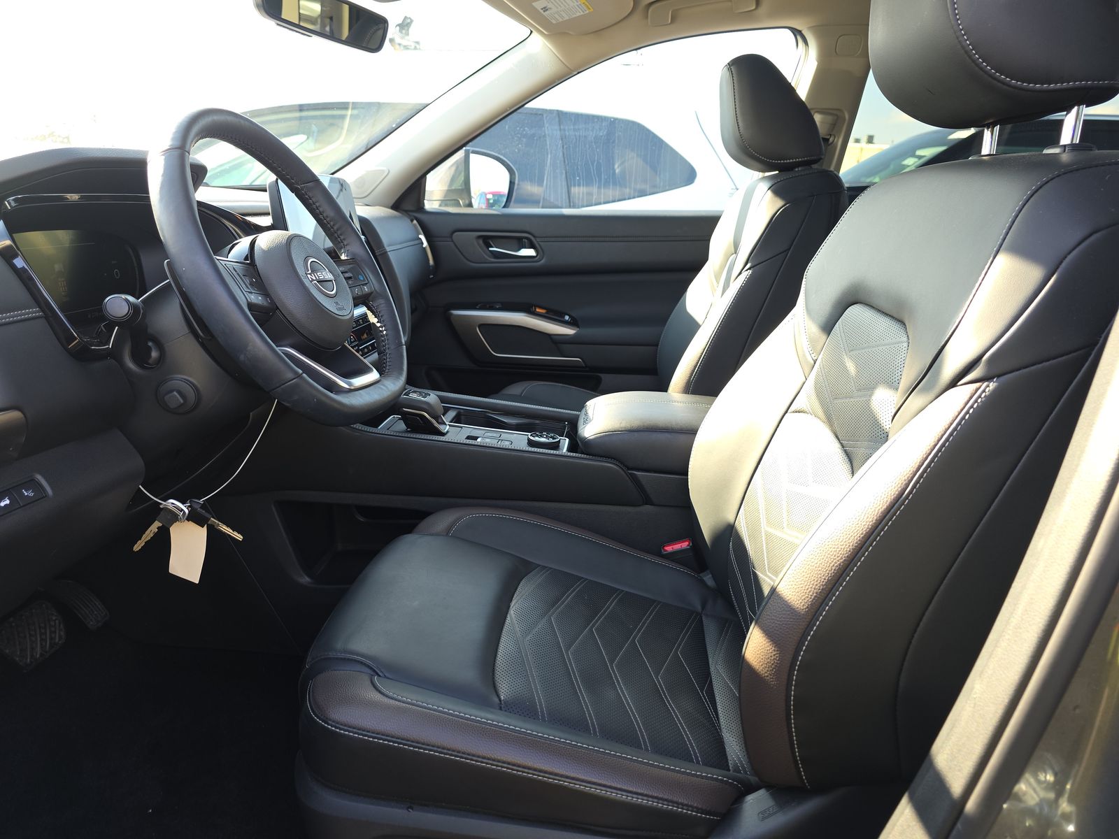 2024 Nissan Pathfinder Platinum AWD