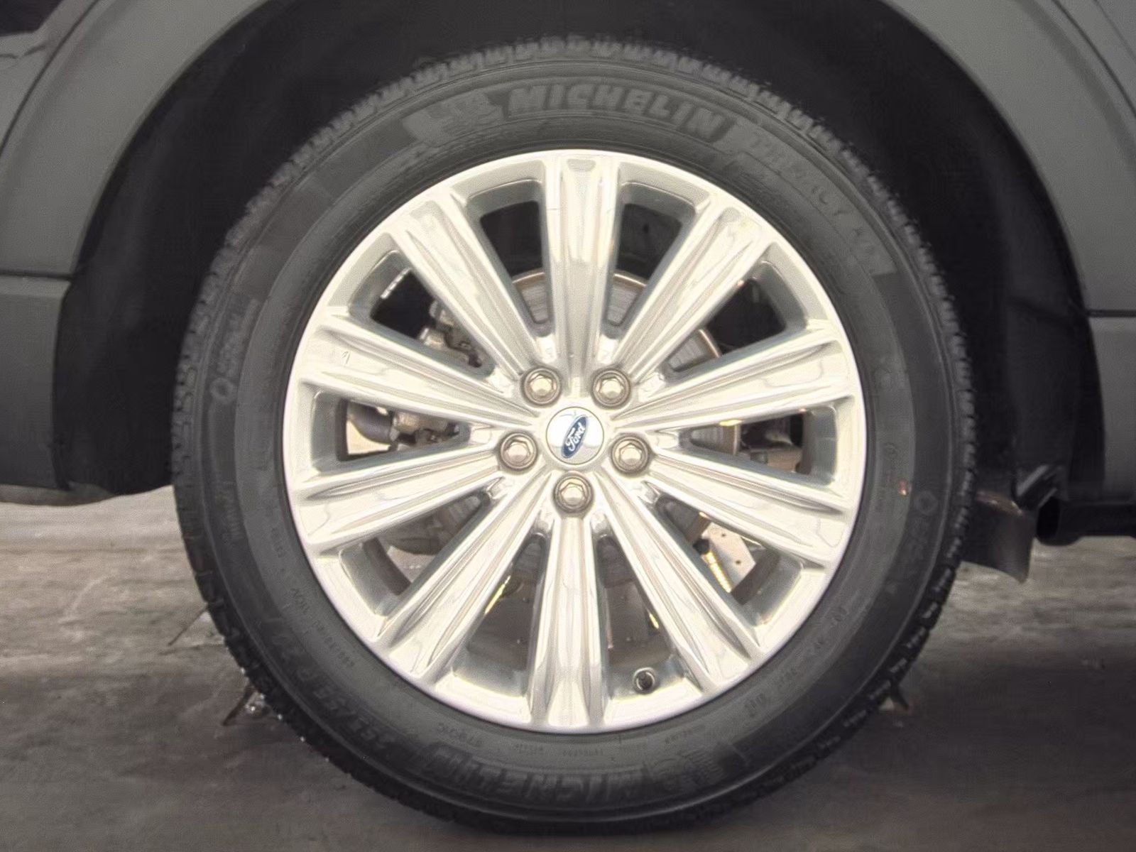 2025 Ford Explorer Platinum AWD