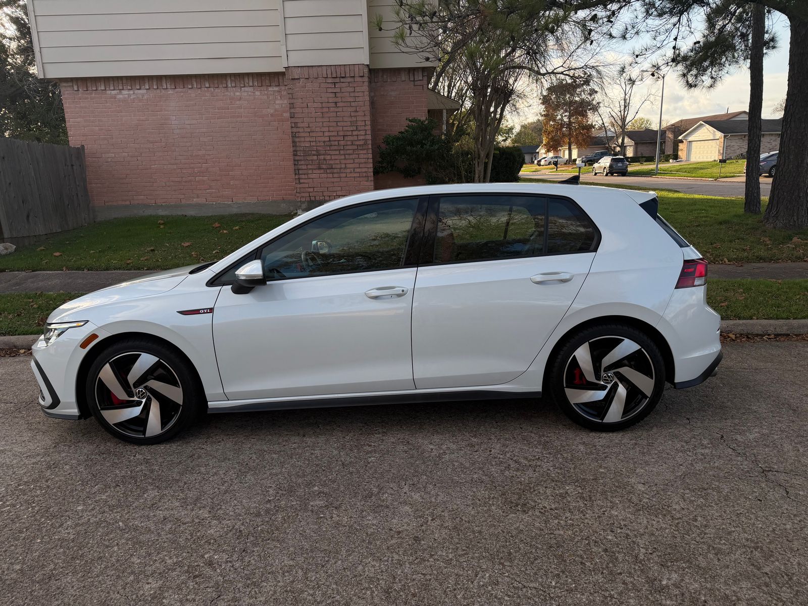 2024 Volkswagen Golf GTI 2.0T S FWD