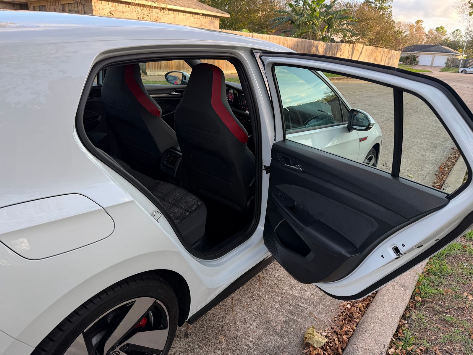 2024 Volkswagen Golf GTI 2.0T S FWD