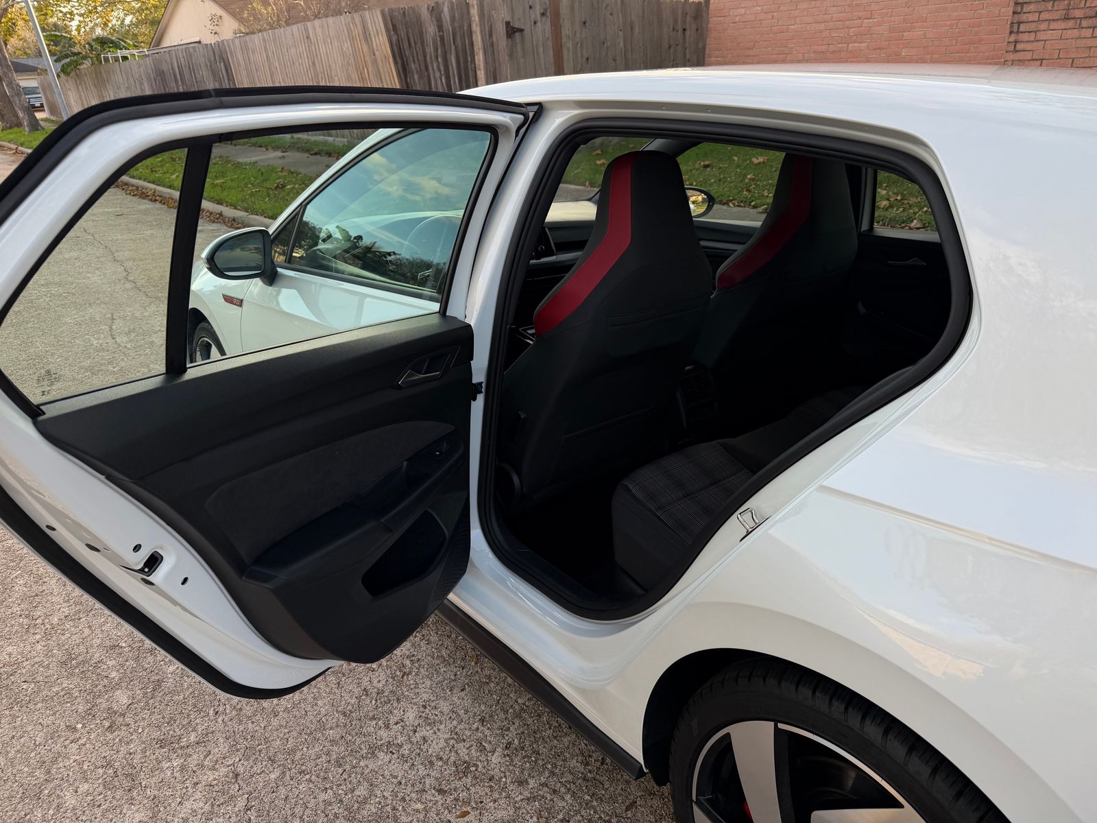 2024 Volkswagen Golf GTI 2.0T S FWD