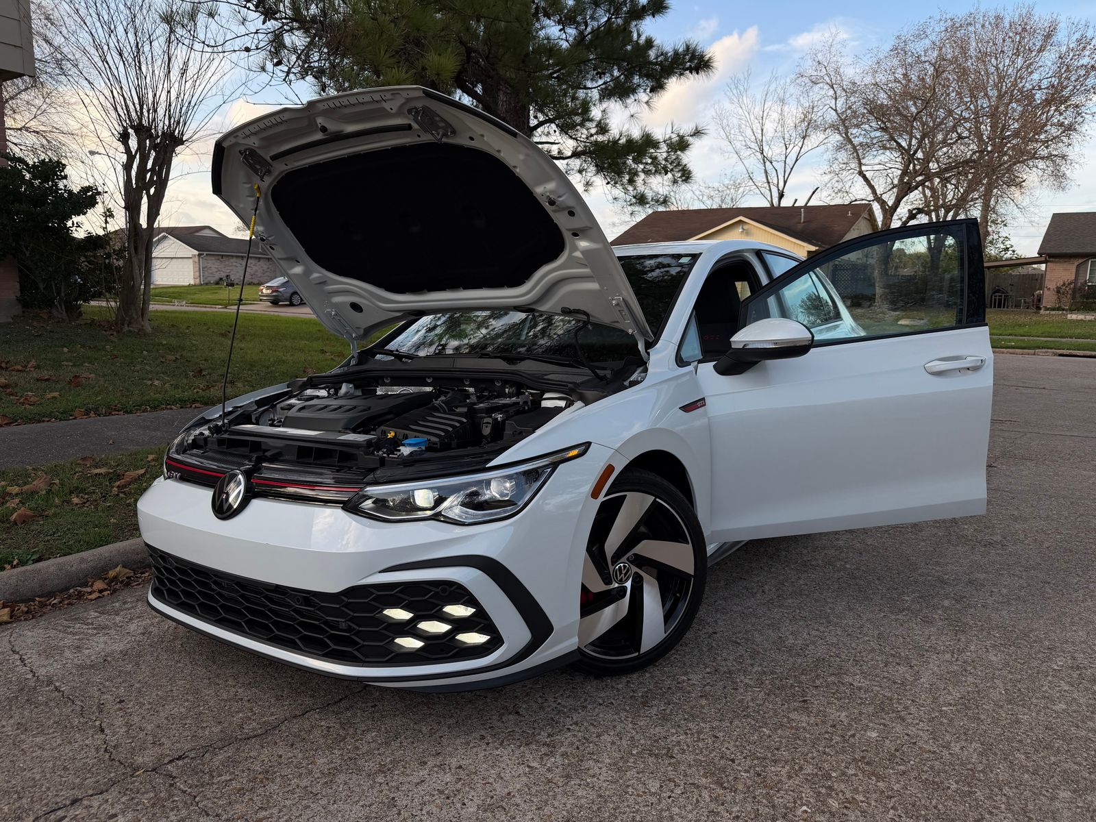 2024 Volkswagen Golf GTI 2.0T S FWD