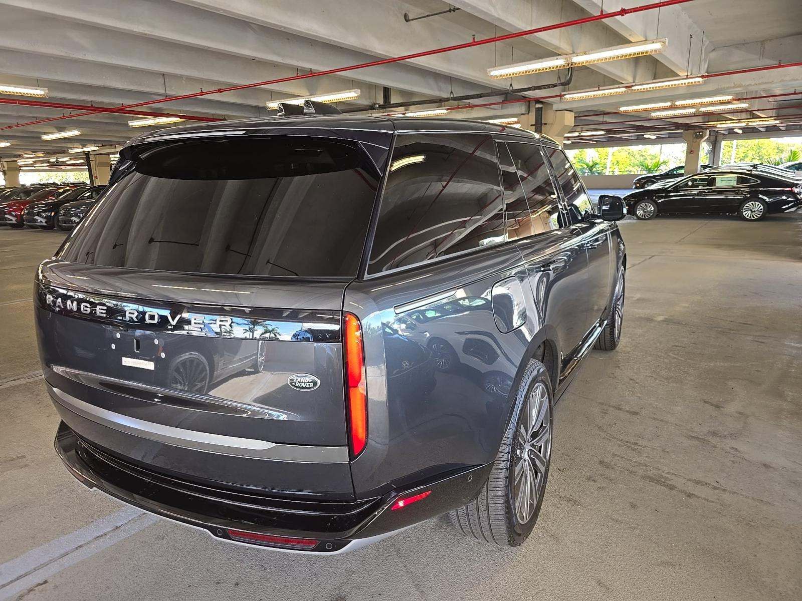 2023 Land Rover Range Rover SE AWD