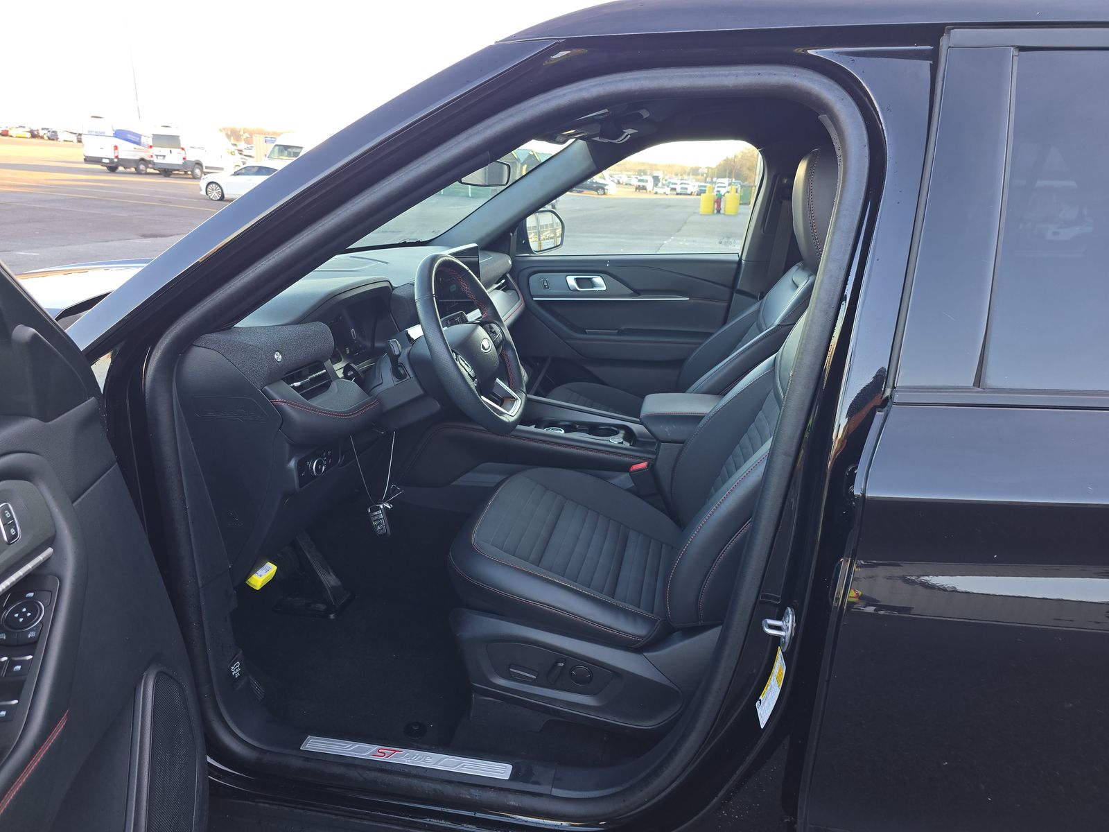 2025 Ford Explorer ST-Line FWD