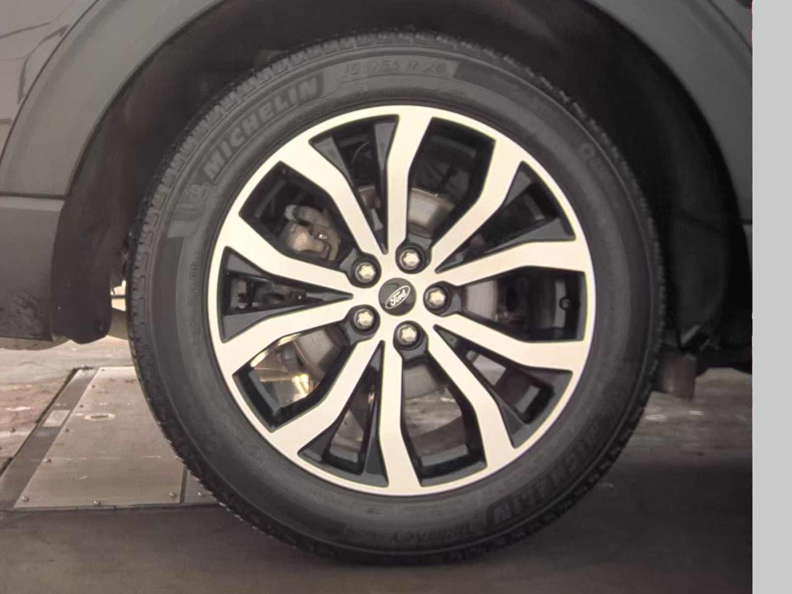 2025 Ford Explorer ST-Line FWD