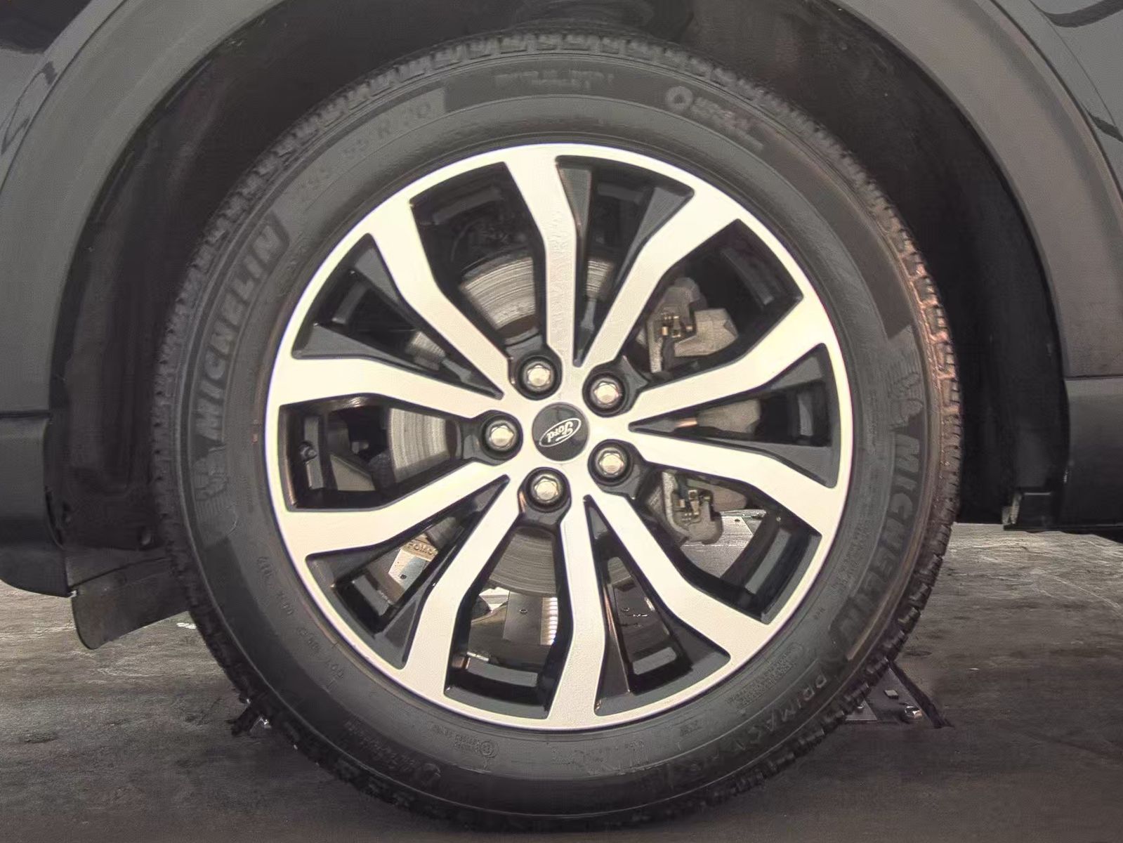 2025 Ford Explorer ST-Line FWD