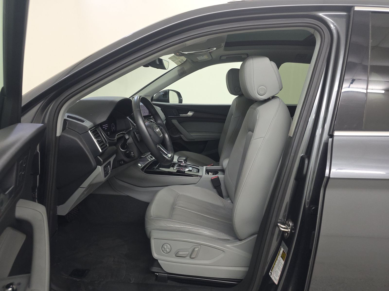 2023 Audi Q5 S line Premium Plus AWD