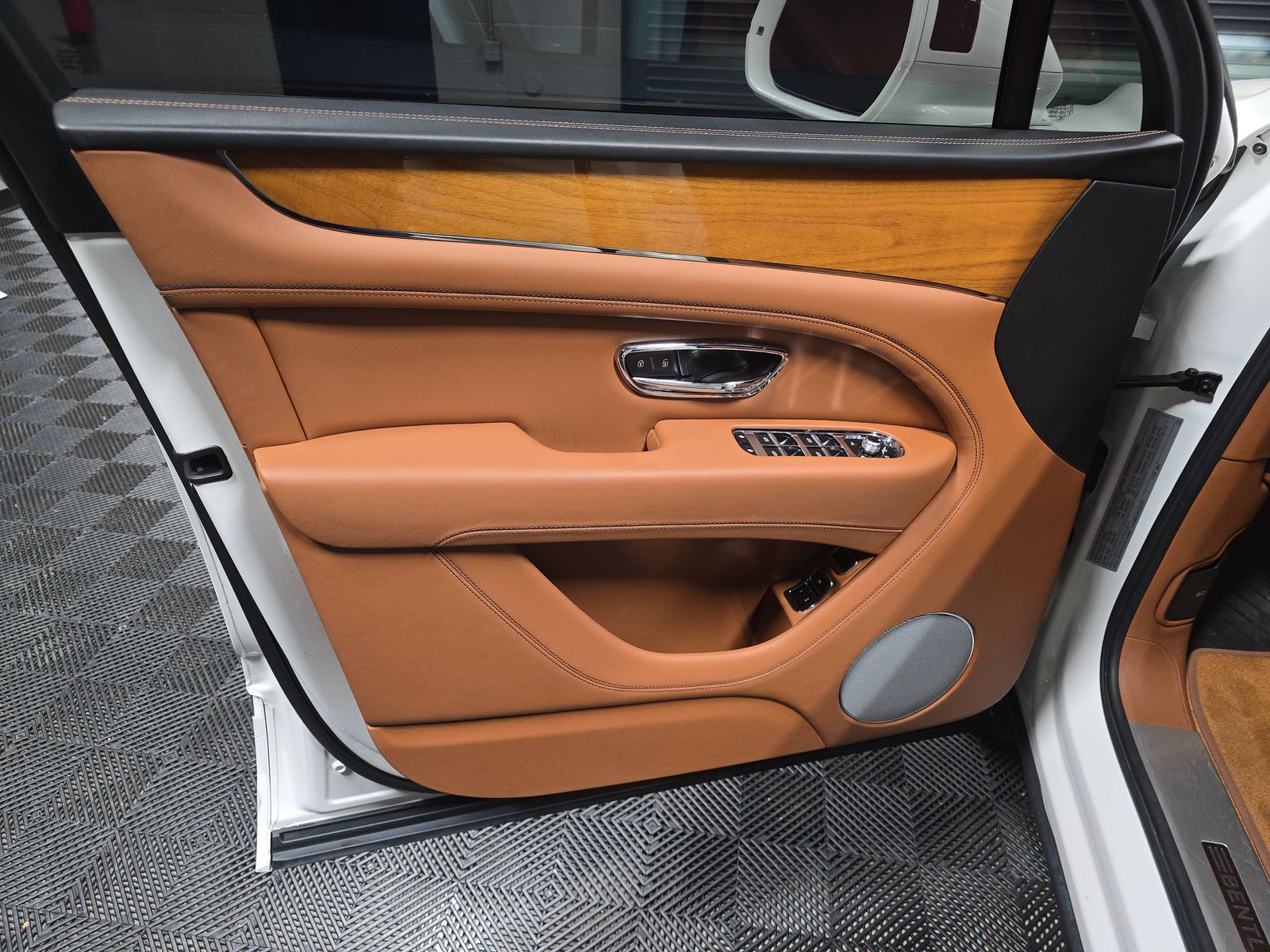 2022 Bentley Bentayga V8 AWD