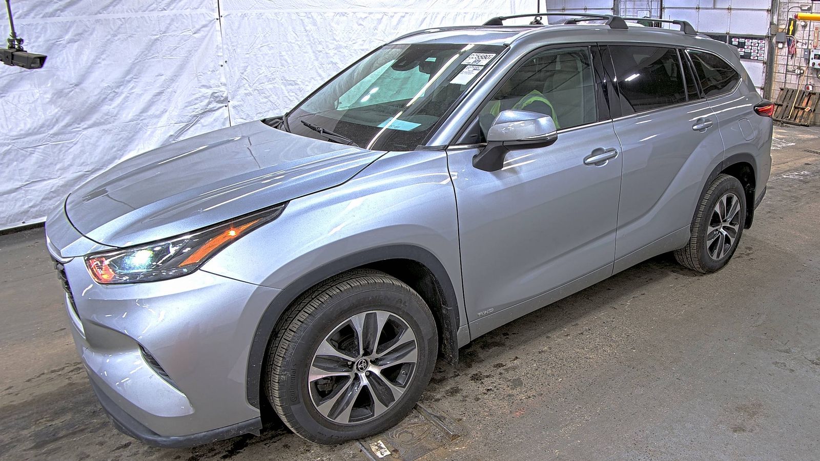 2022 Toyota Highlander Hybrid XLE AWD