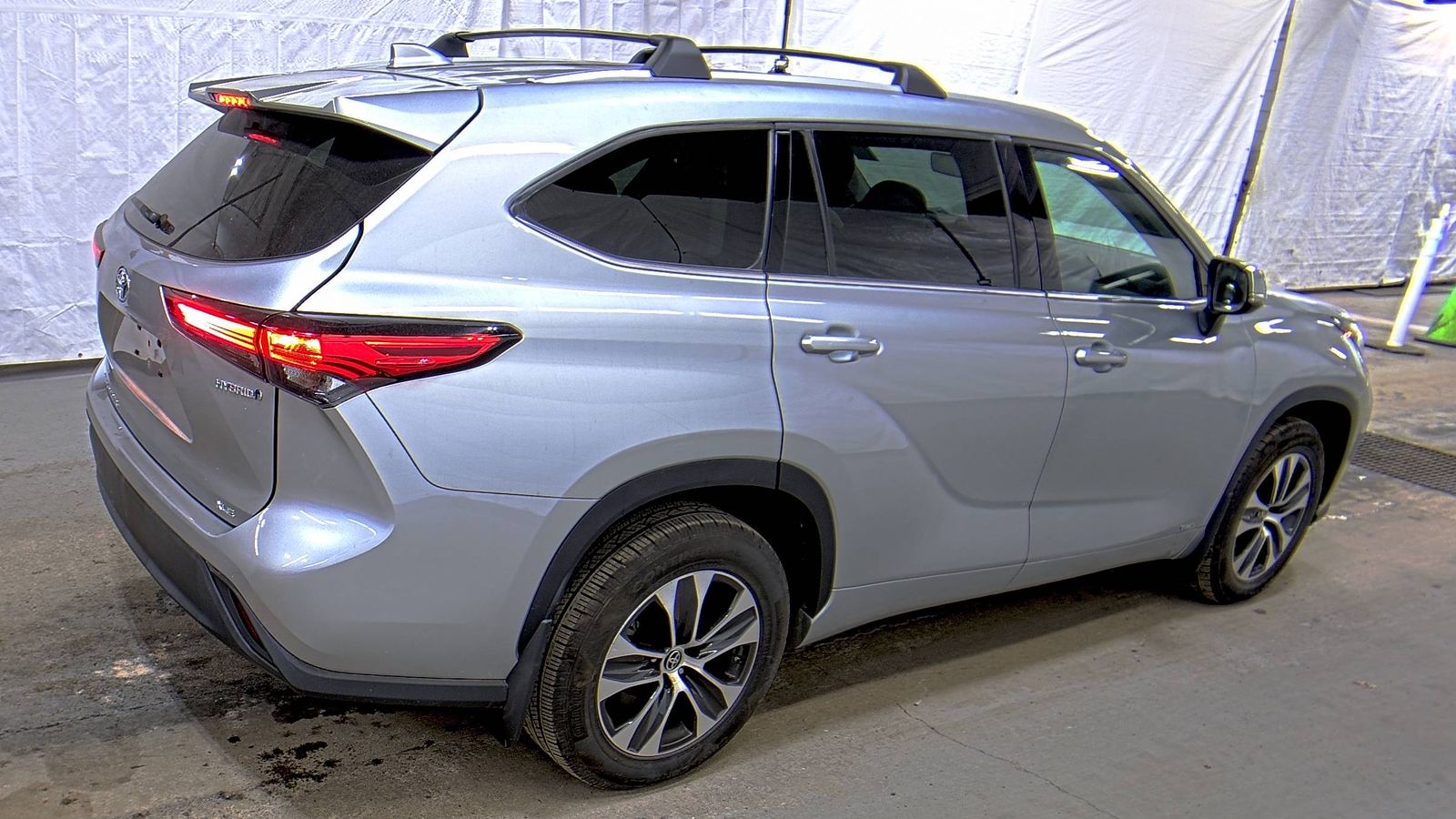 2022 Toyota Highlander Hybrid XLE AWD