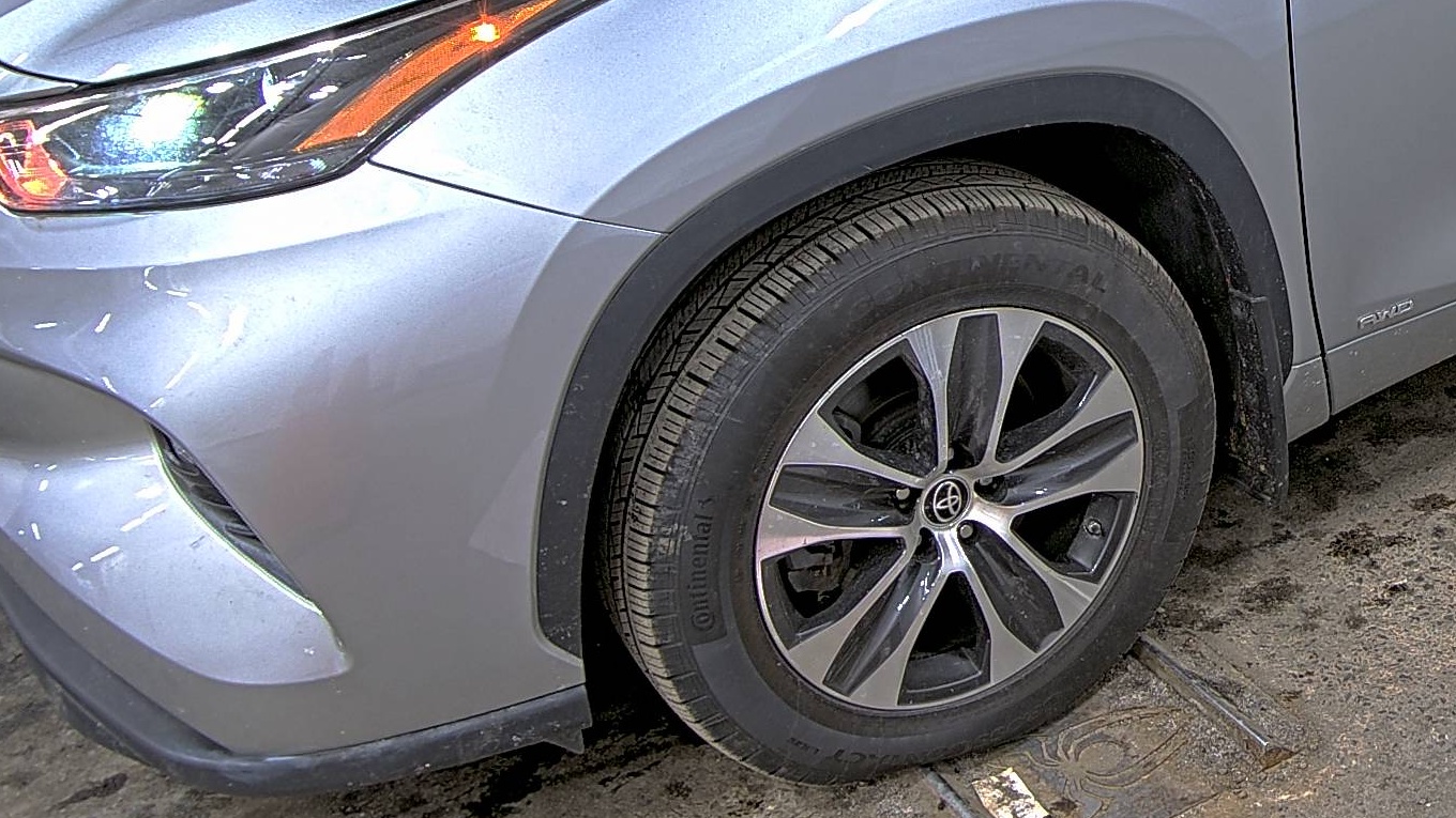 2022 Toyota Highlander Hybrid XLE AWD