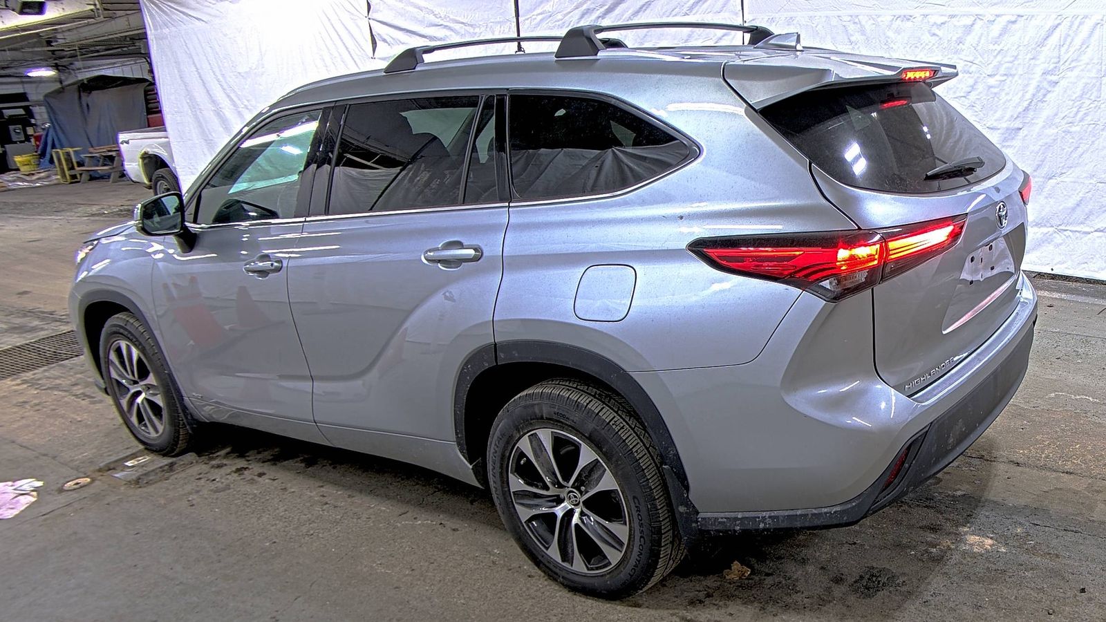 2022 Toyota Highlander Hybrid XLE AWD