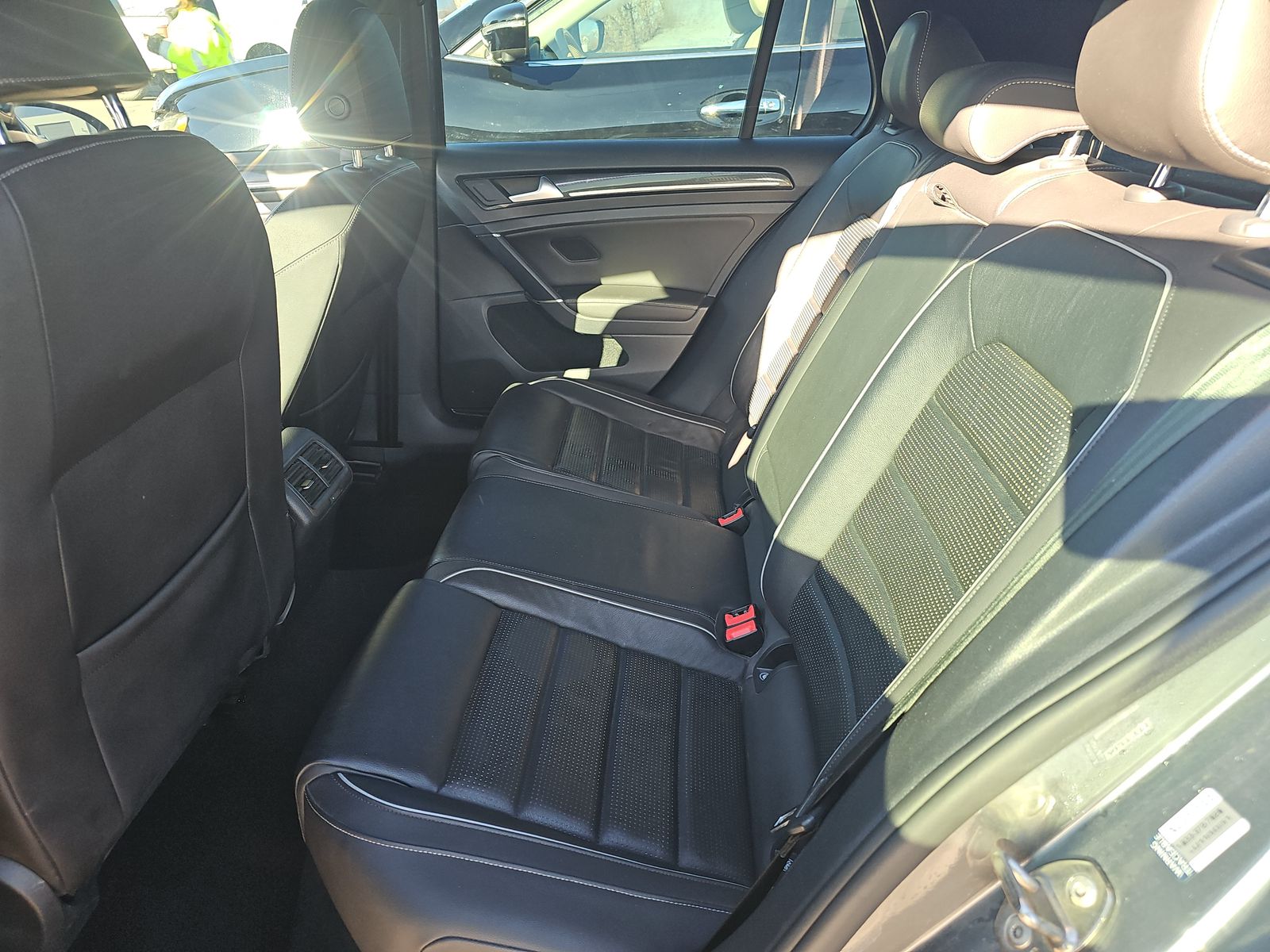 2019 Volkswagen Golf R 2.0T AWD