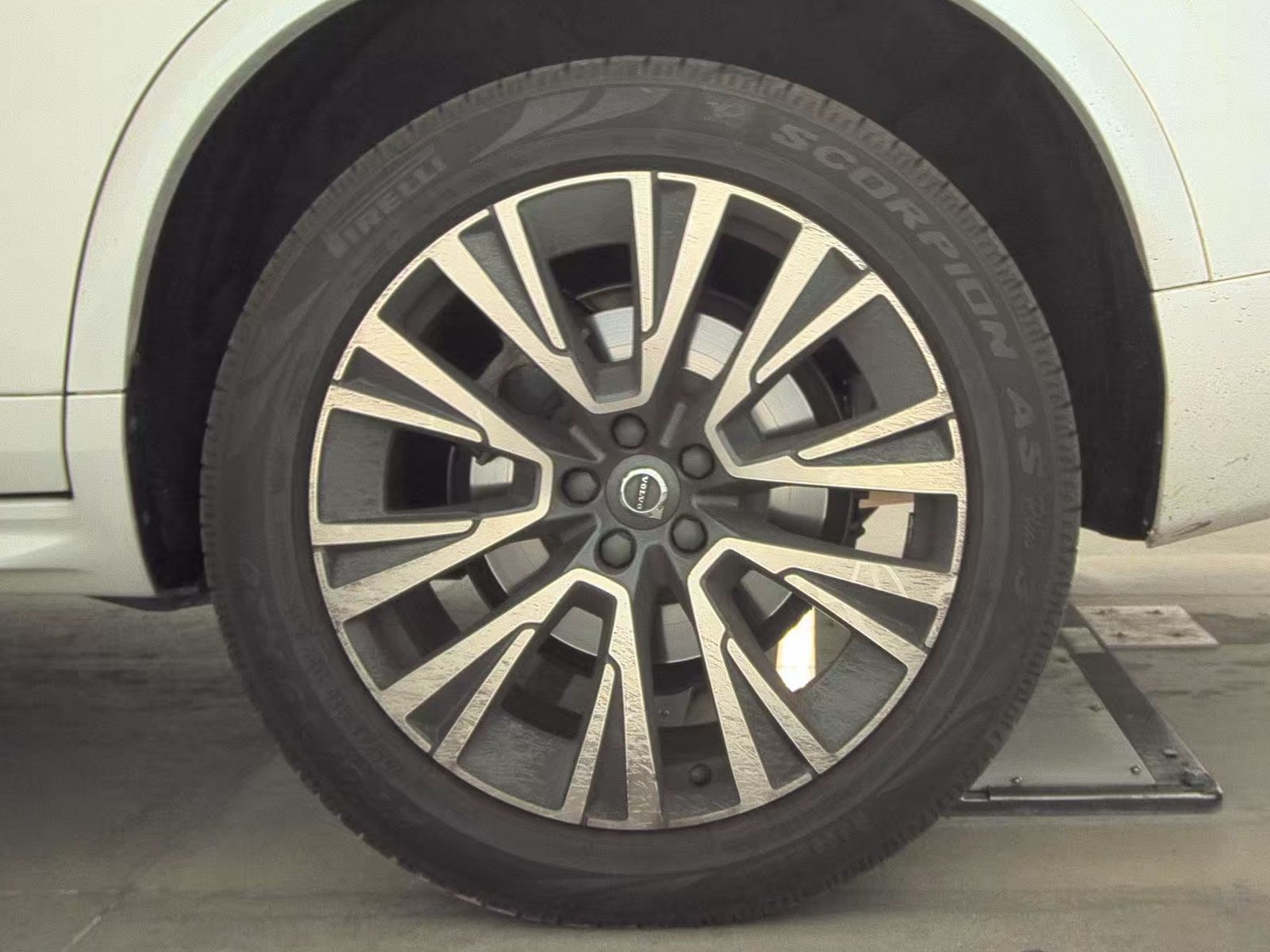 2021 Volvo XC90 T5 Momentum FWD