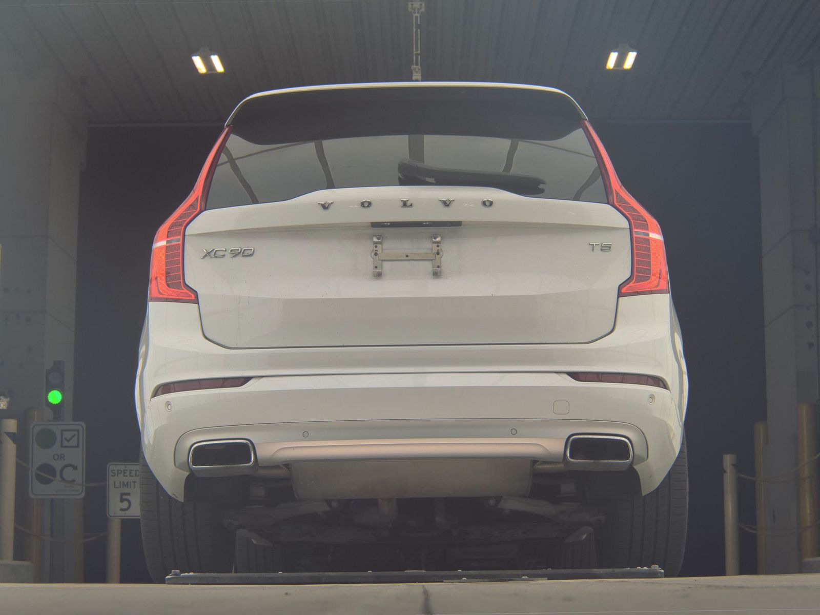 2021 Volvo XC90 T5 Momentum FWD