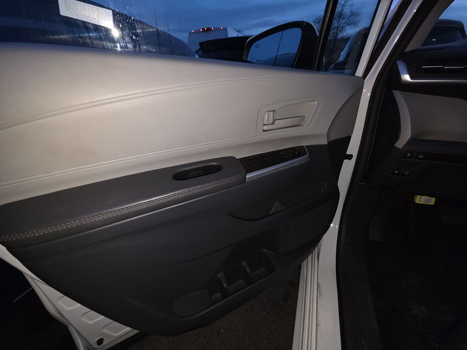 2024 Toyota Sienna LE FWD