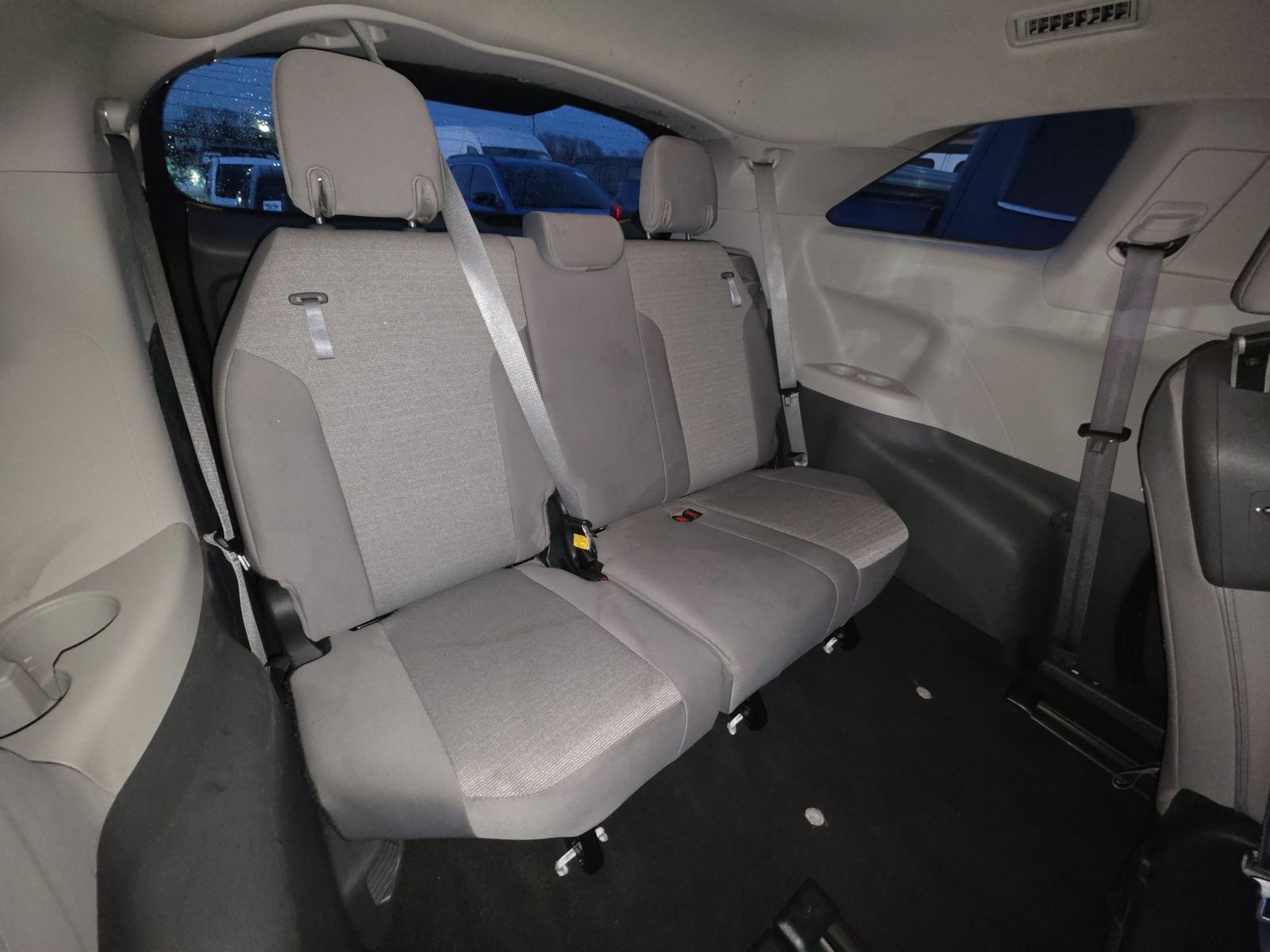 2024 Toyota Sienna LE FWD