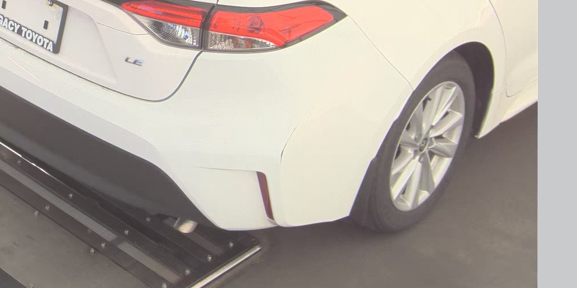 2025 Toyota Corolla LE FWD