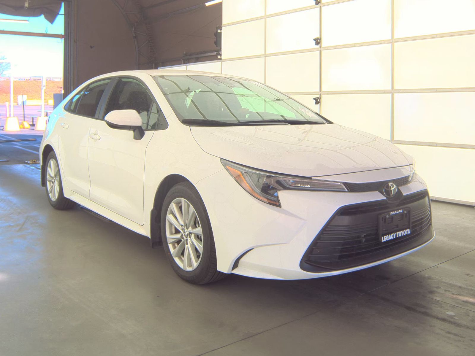 2025 Toyota Corolla LE FWD