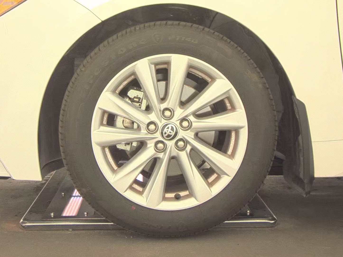 2025 Toyota Corolla LE FWD