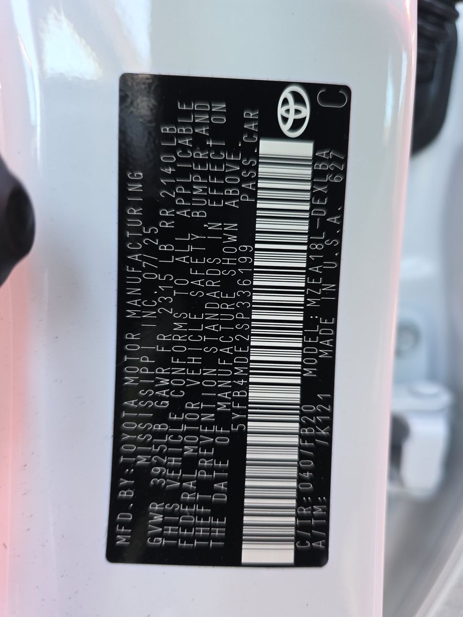 2025 Toyota Corolla LE FWD