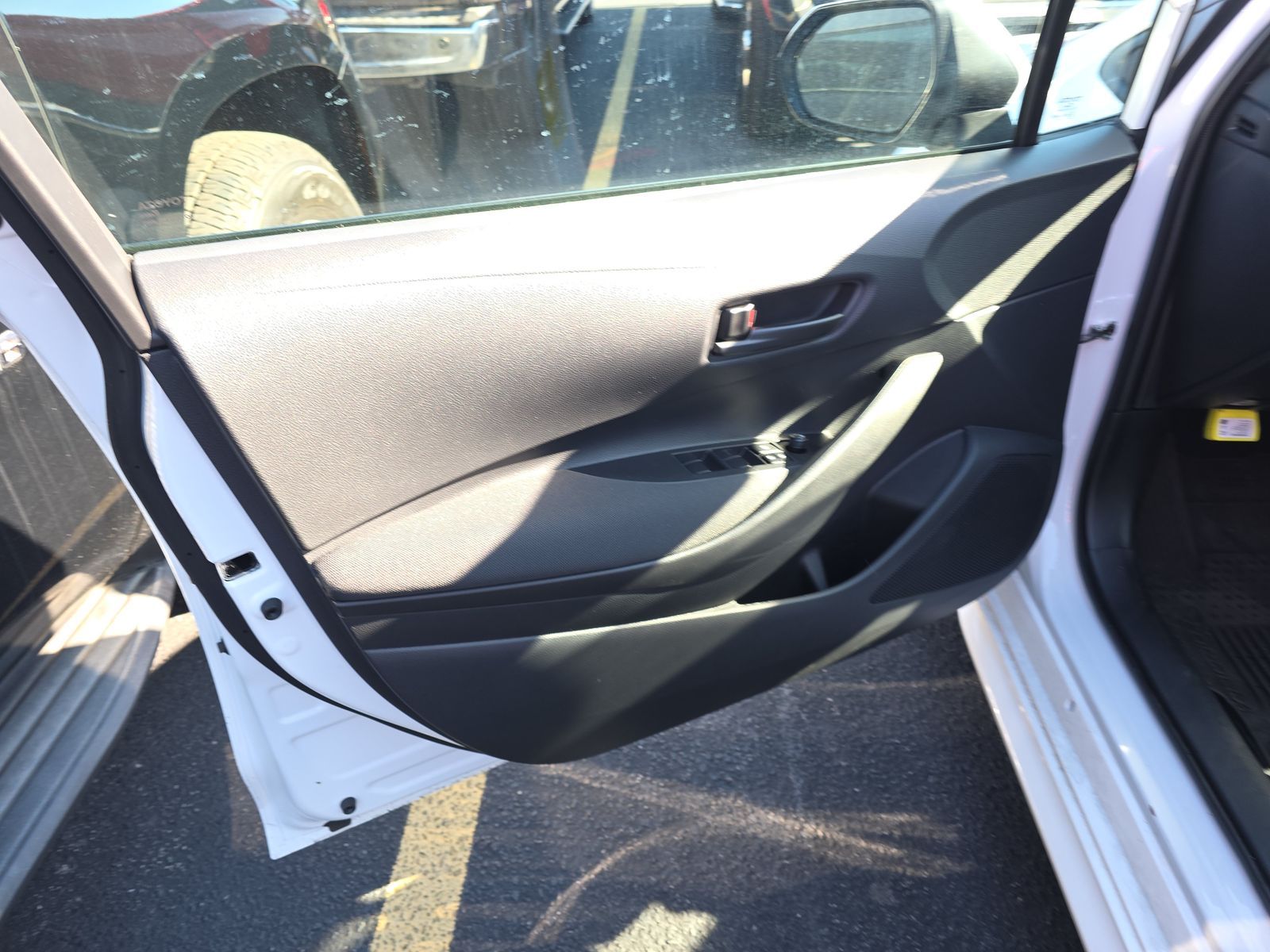 2025 Toyota Corolla LE FWD