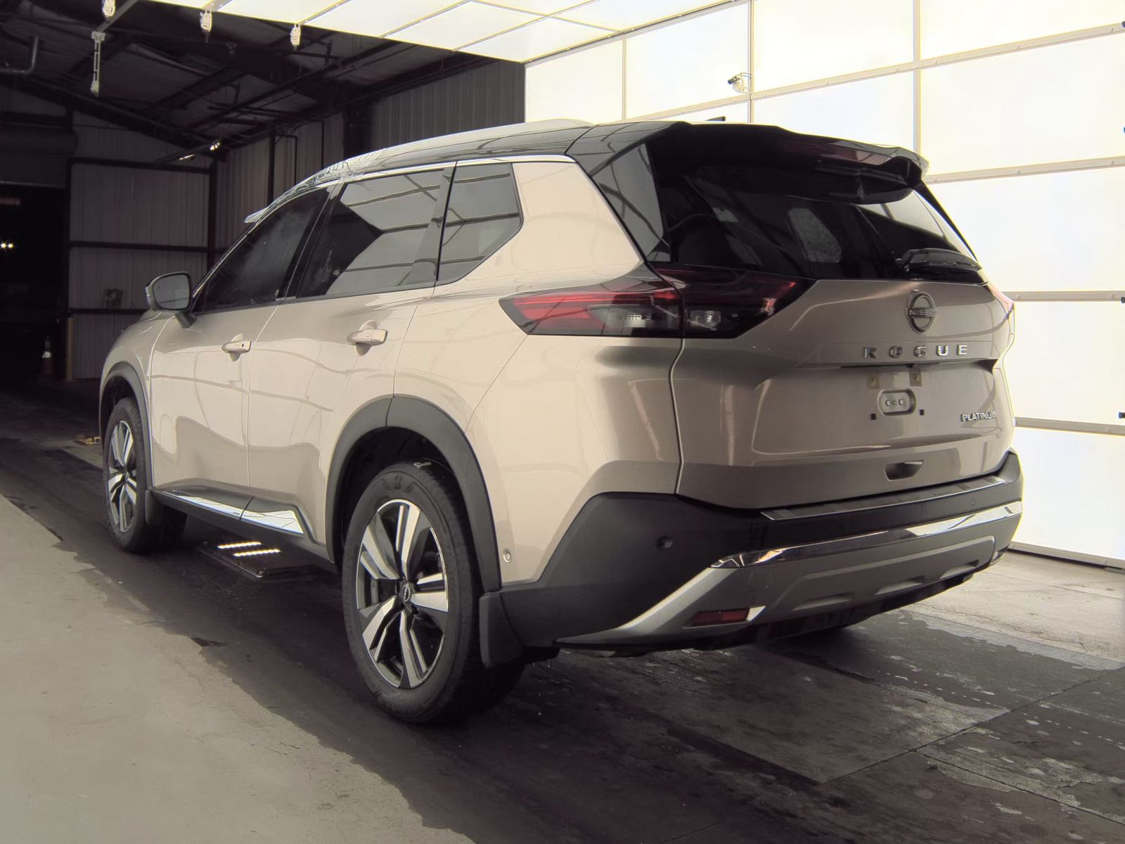 2023 Nissan Rogue Platinum FWD