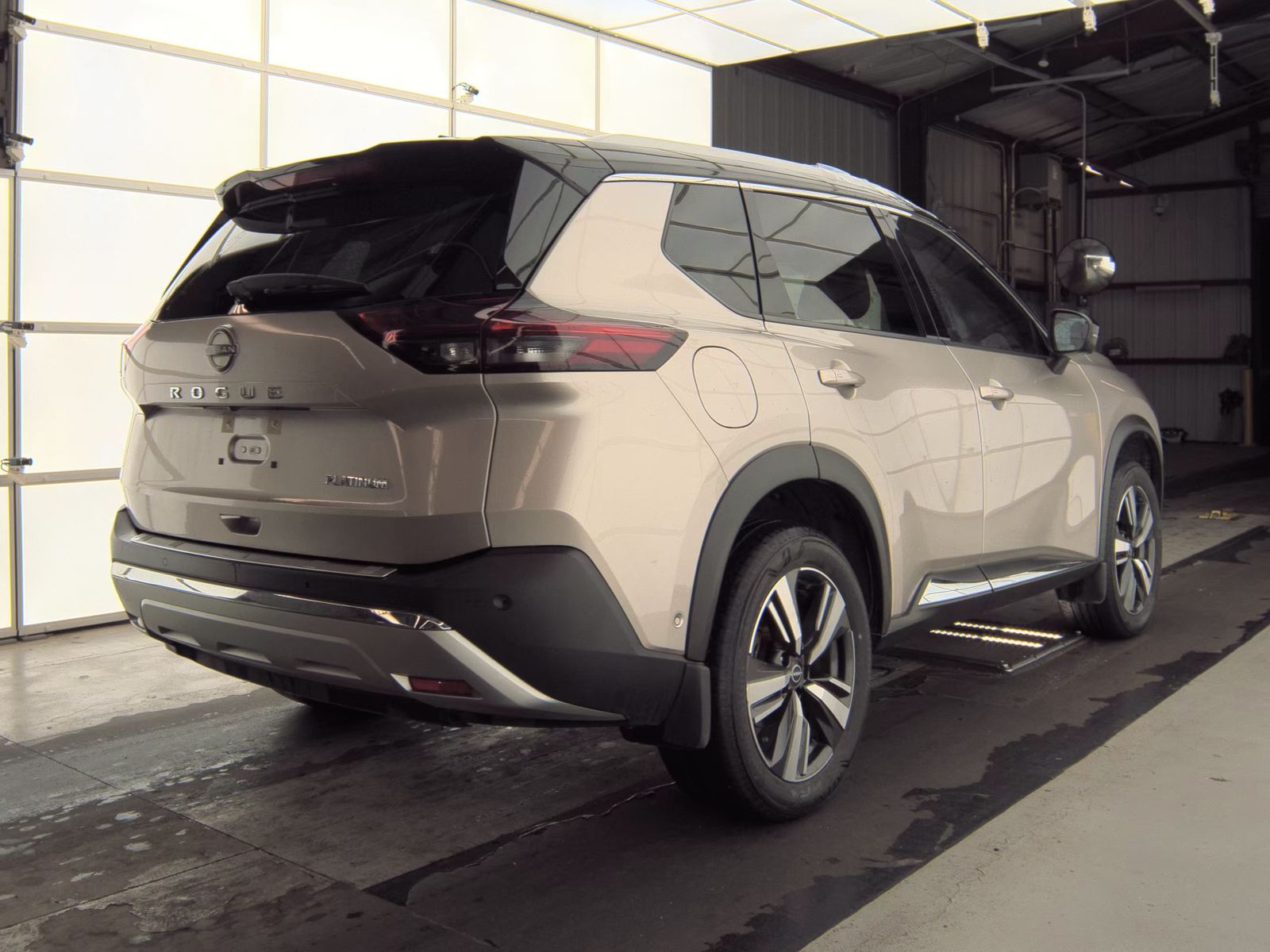 2023 Nissan Rogue Platinum FWD