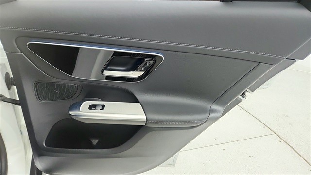 2025 Mercedes-Benz GLC GLC 300 RWD