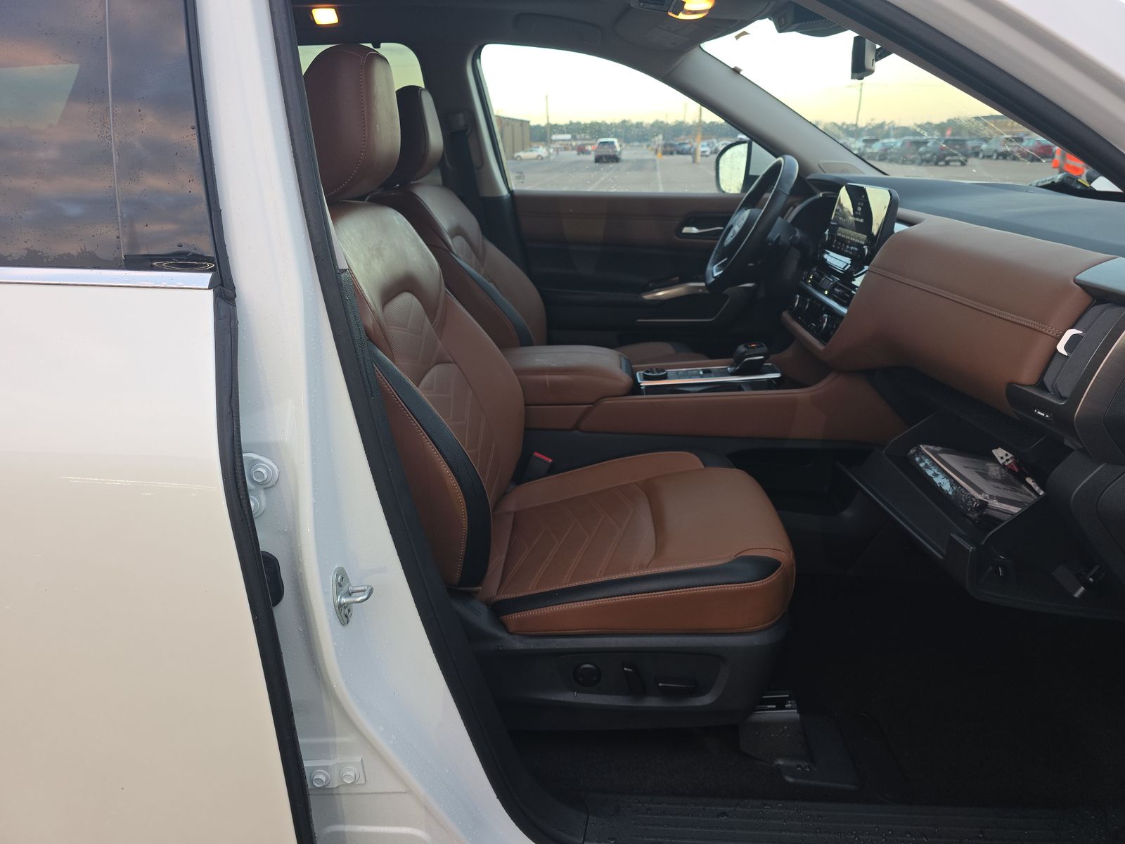 2024 Nissan Pathfinder Platinum AWD