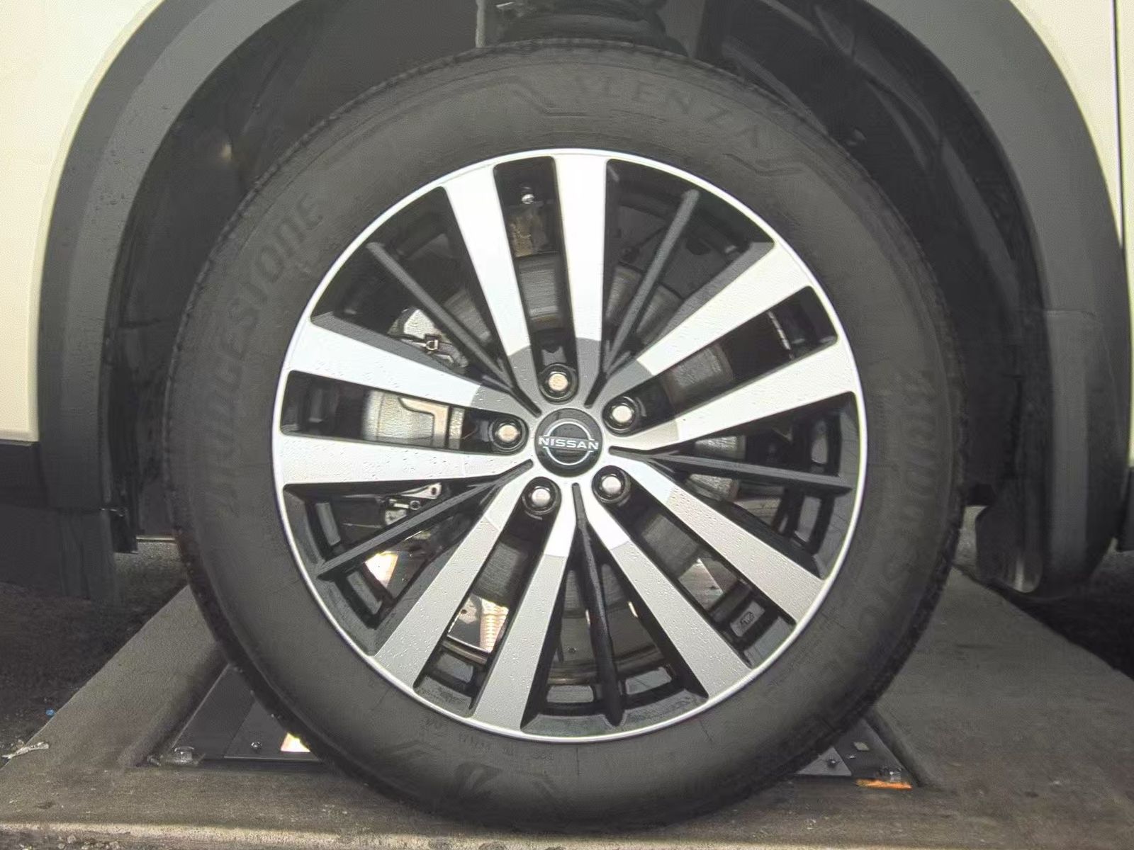 2024 Nissan Pathfinder Platinum AWD