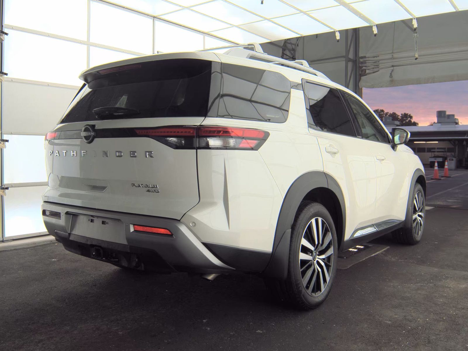 2024 Nissan Pathfinder Platinum AWD