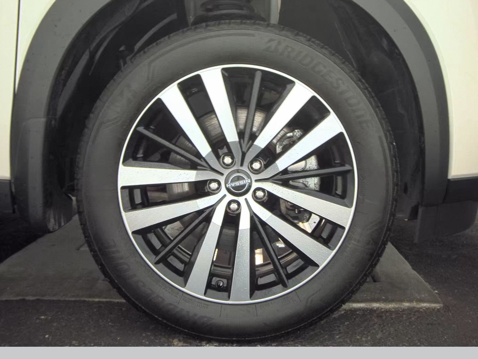 2024 Nissan Pathfinder Platinum AWD