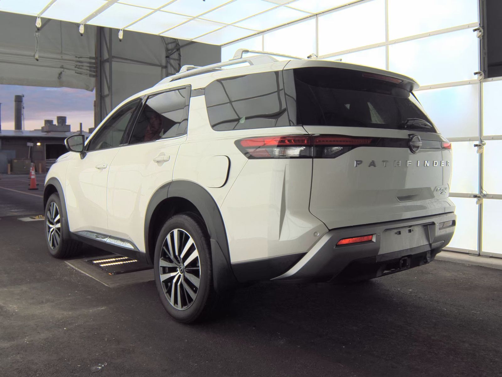 2024 Nissan Pathfinder Platinum AWD