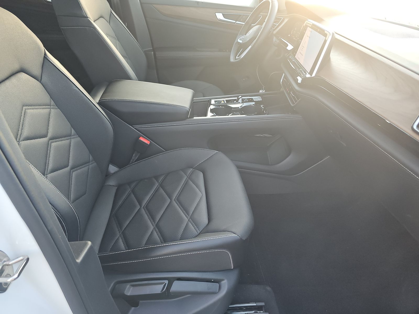 2024 Volkswagen Atlas 2.0T SE FWD