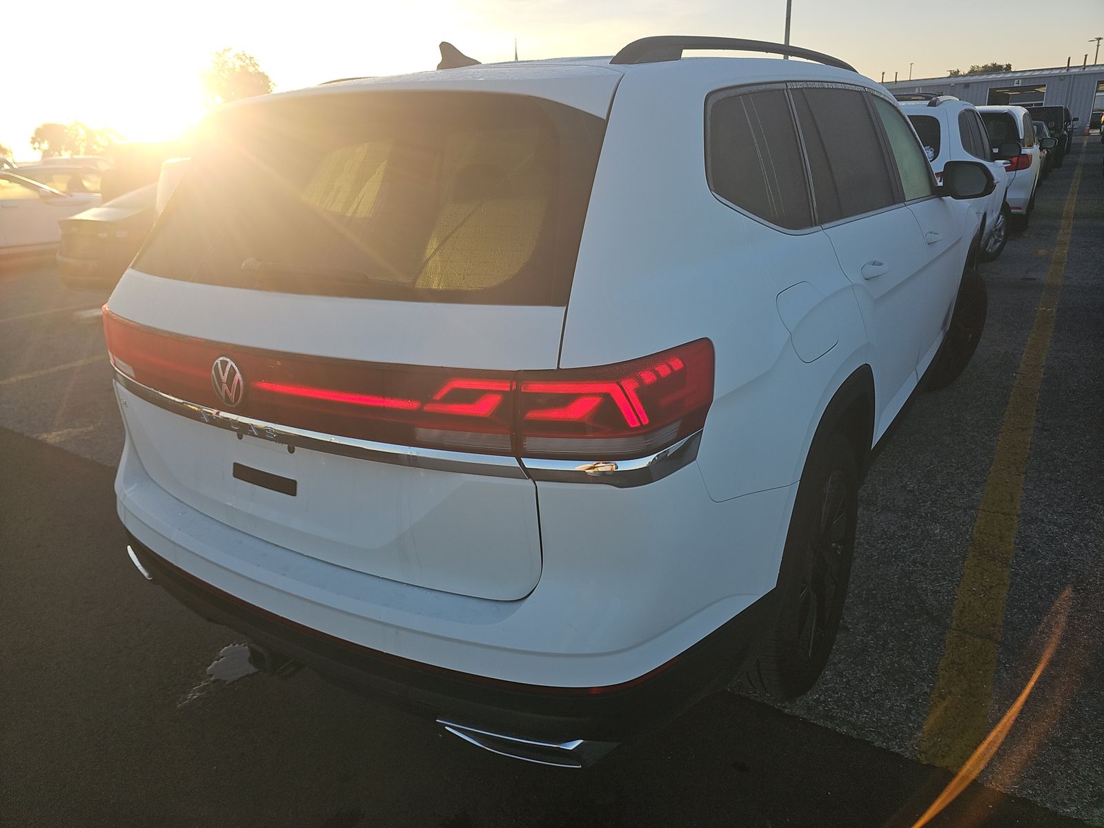 2024 Volkswagen Atlas 2.0T SE FWD