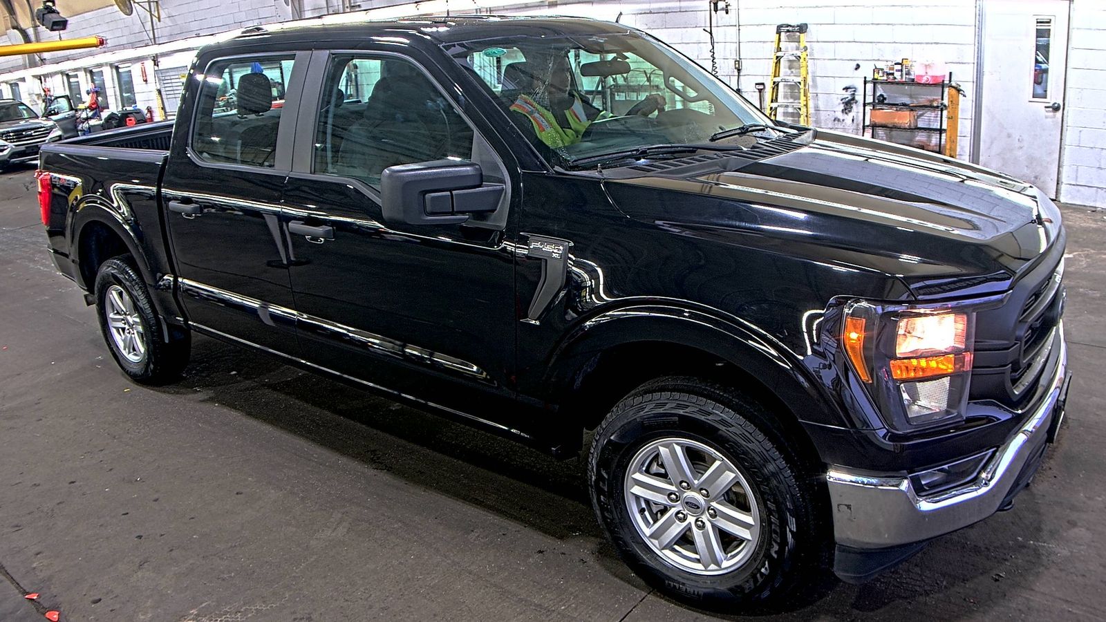 2023 Ford F-150 XL AWD