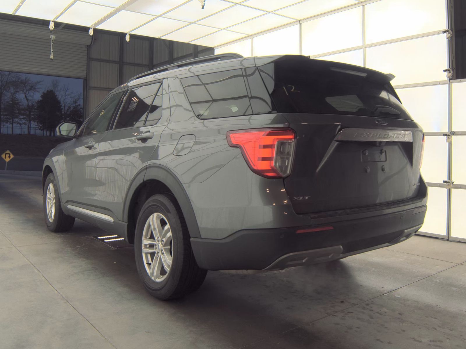 2023 Ford Explorer XLT AWD