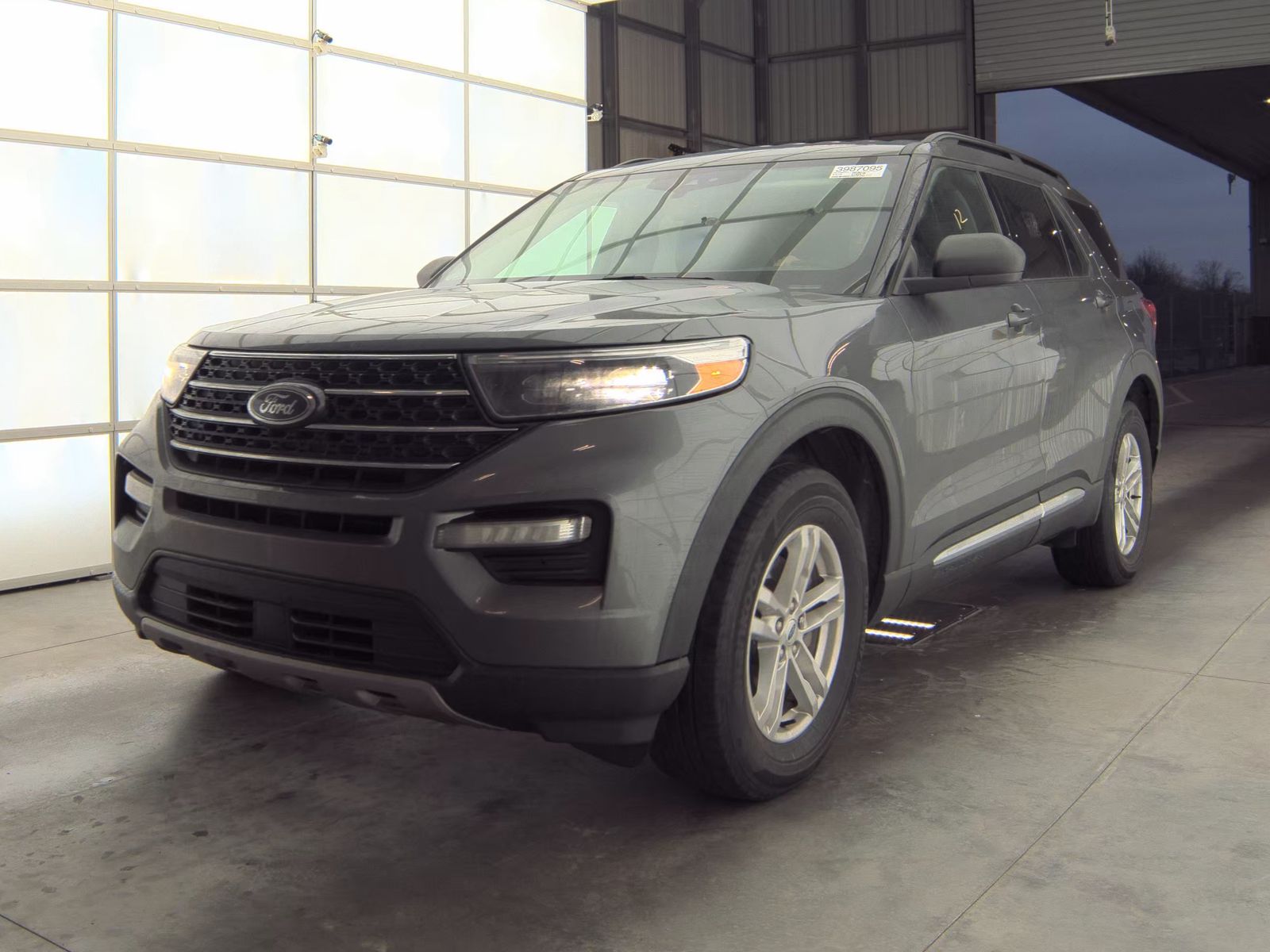 2023 Ford Explorer XLT AWD