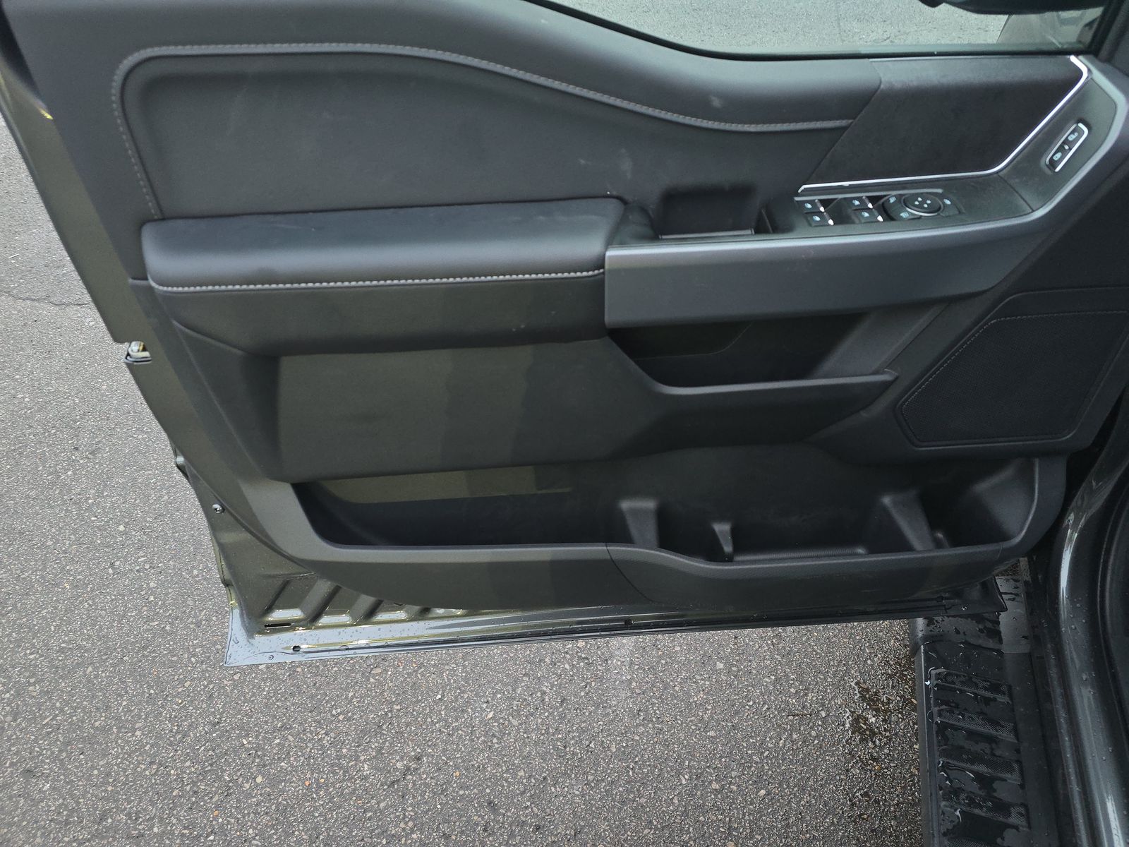 2025 Ford F-150 Hybrid XLT AWD