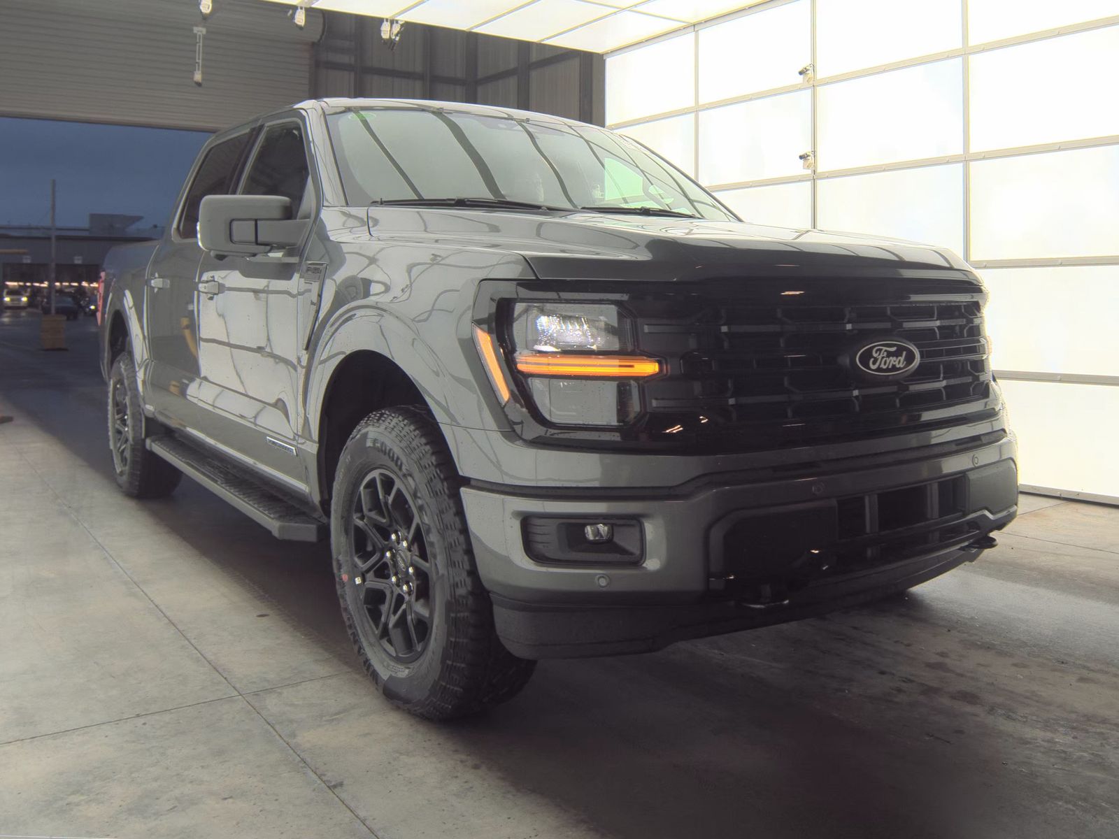 2025 Ford F-150 Hybrid XLT AWD