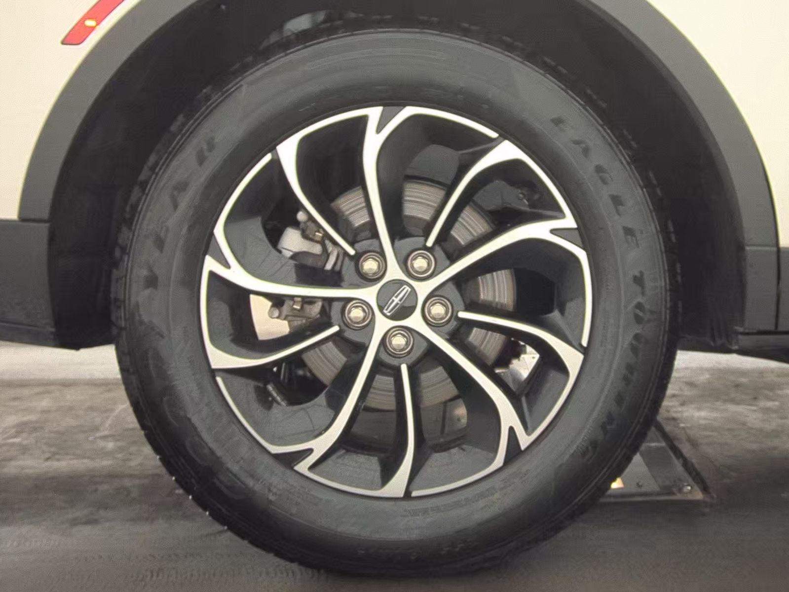 2025 Lincoln Nautilus Premiere AWD